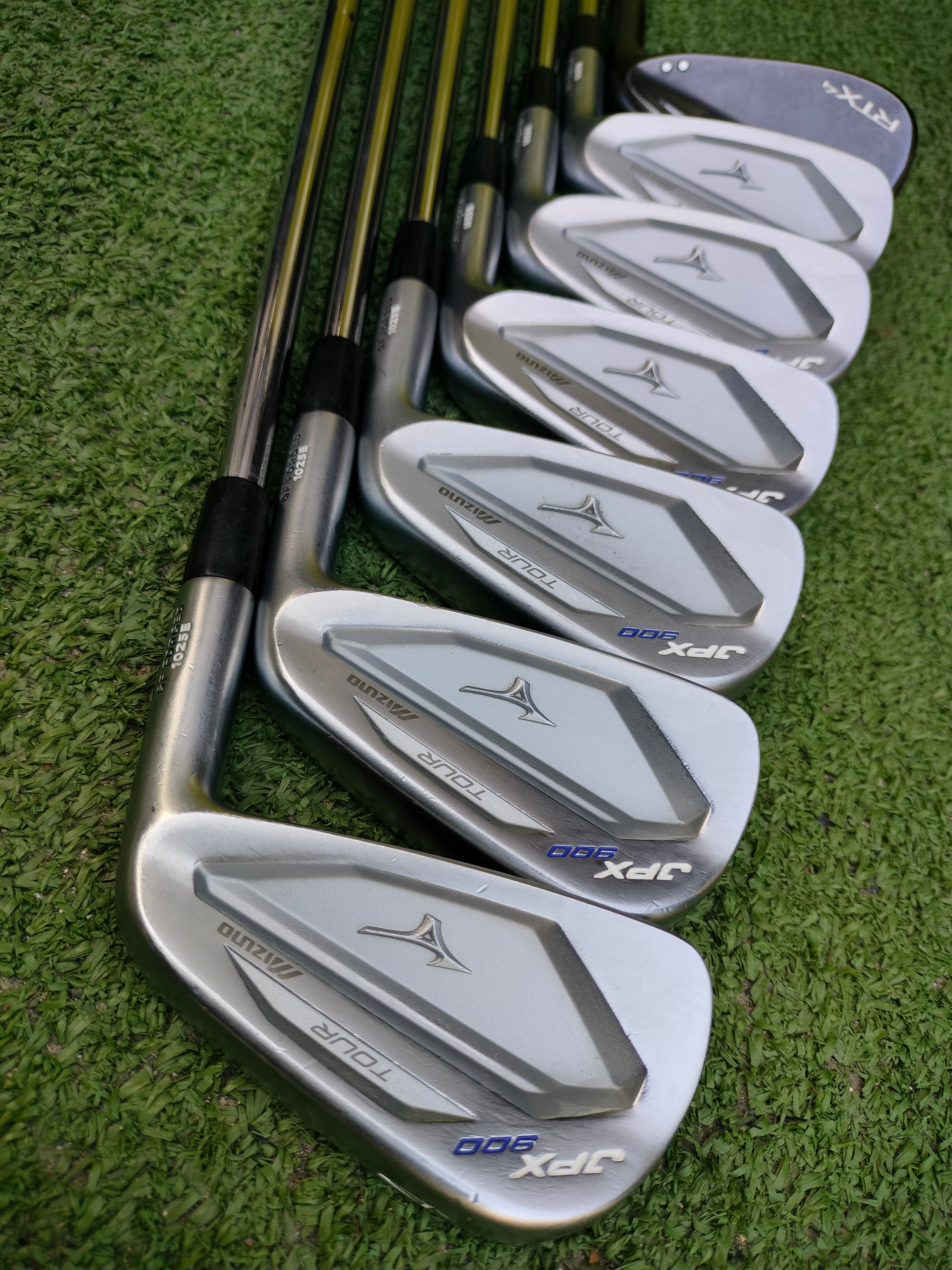 Pre owned mizuno store irons