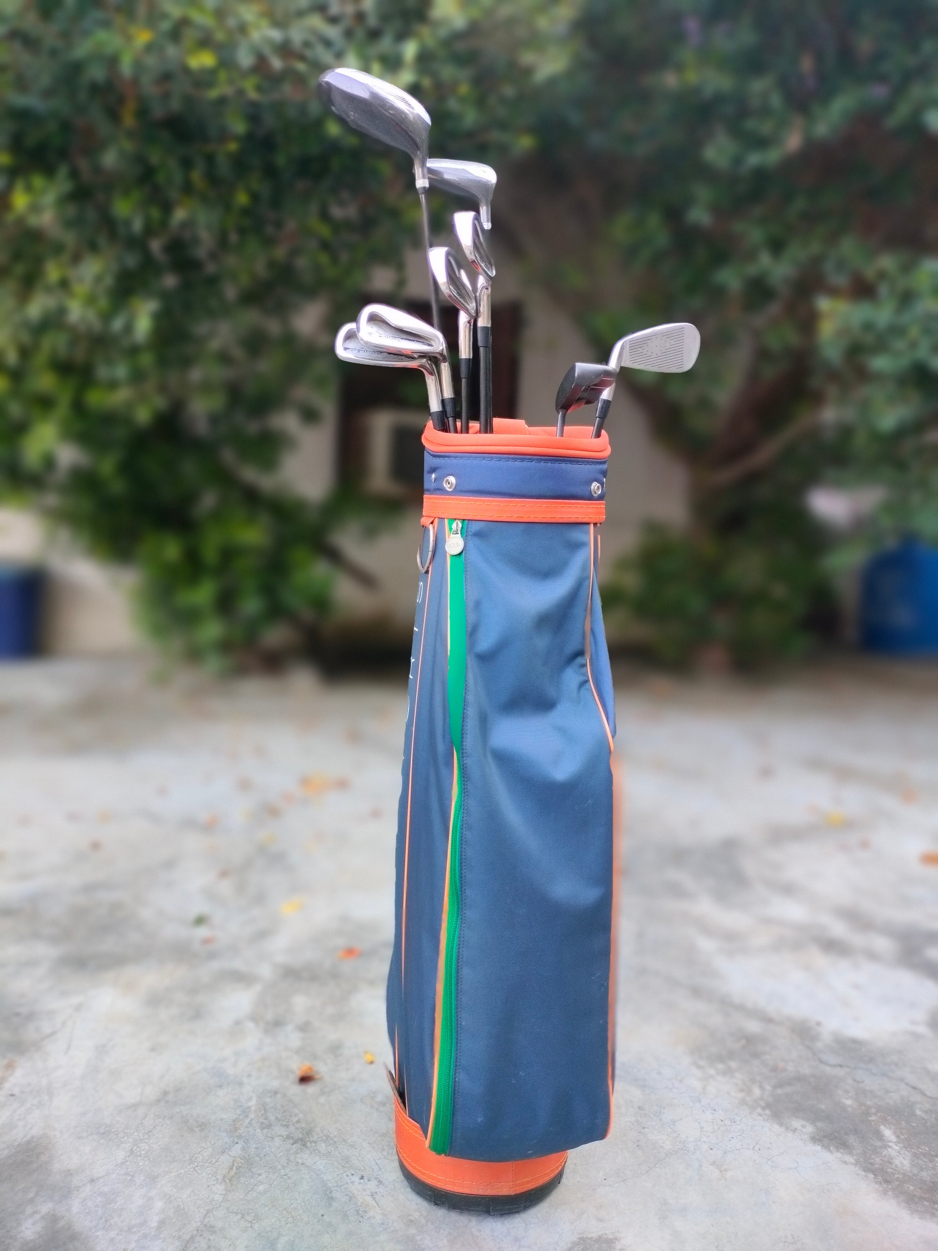 Wilson Golf Half Set - 8 clubs + Bag