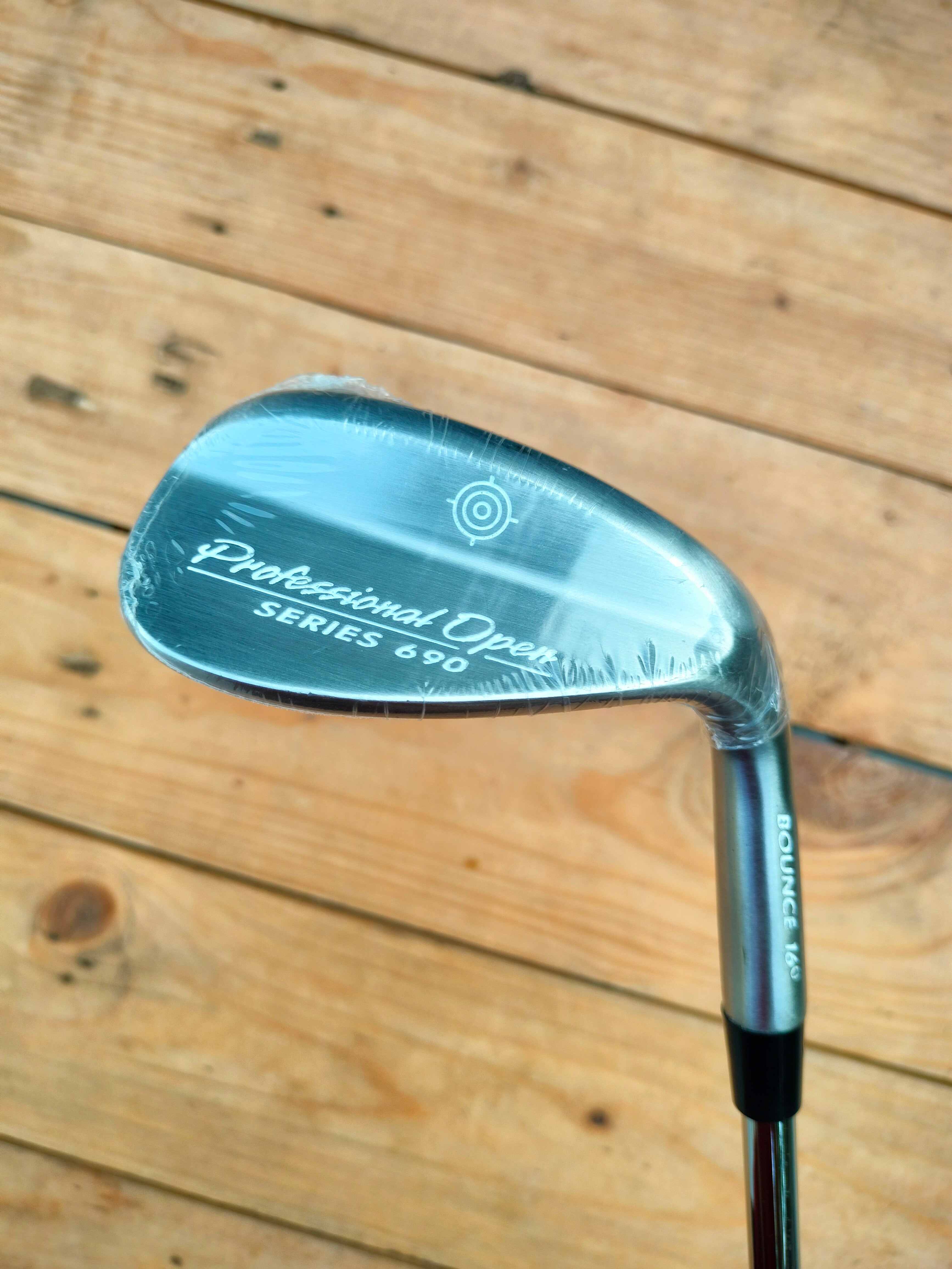 Professional Open Series 690 56° Sand Wedge