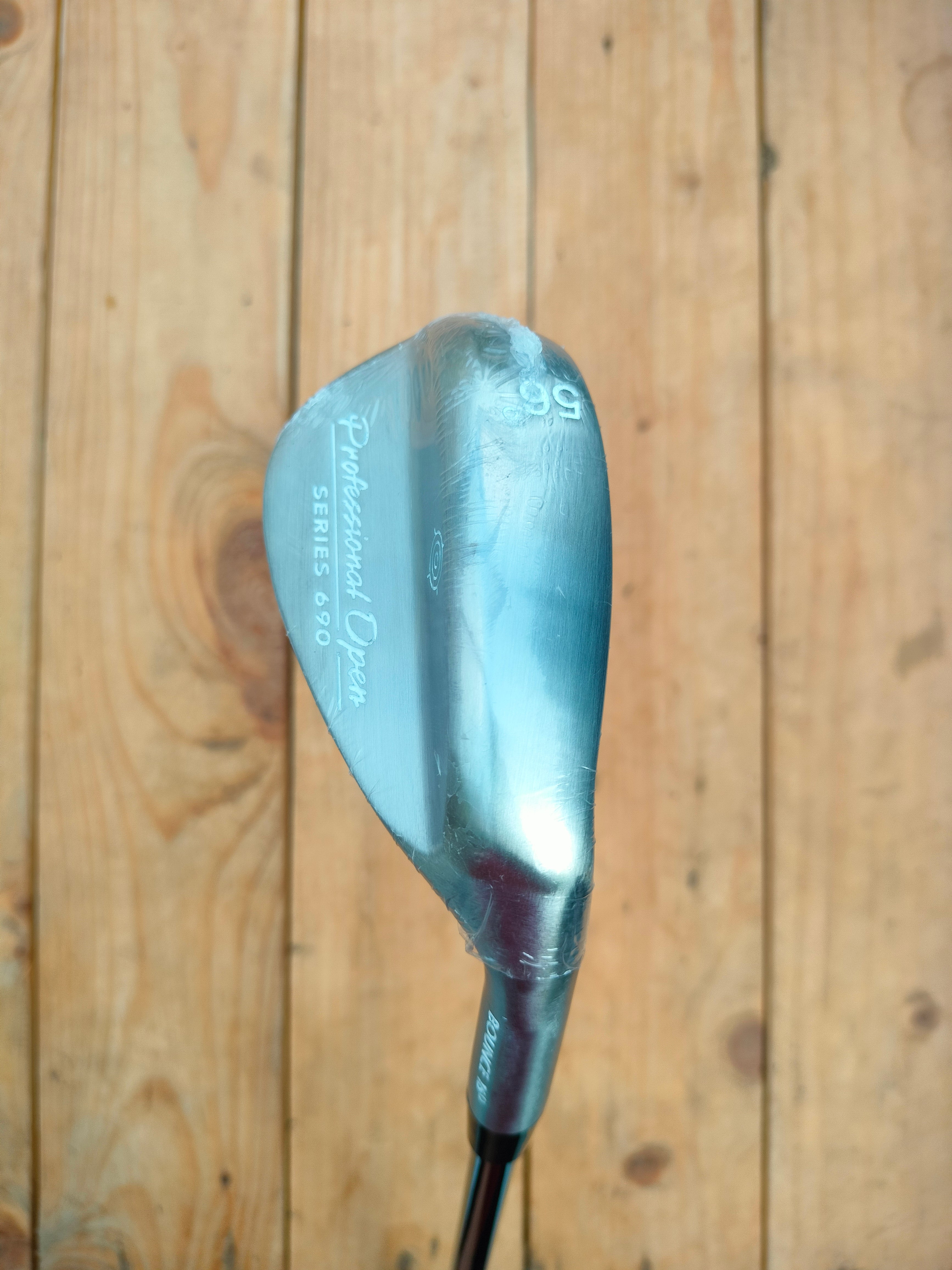 Professional Open Series 690 56° Sand Wedge