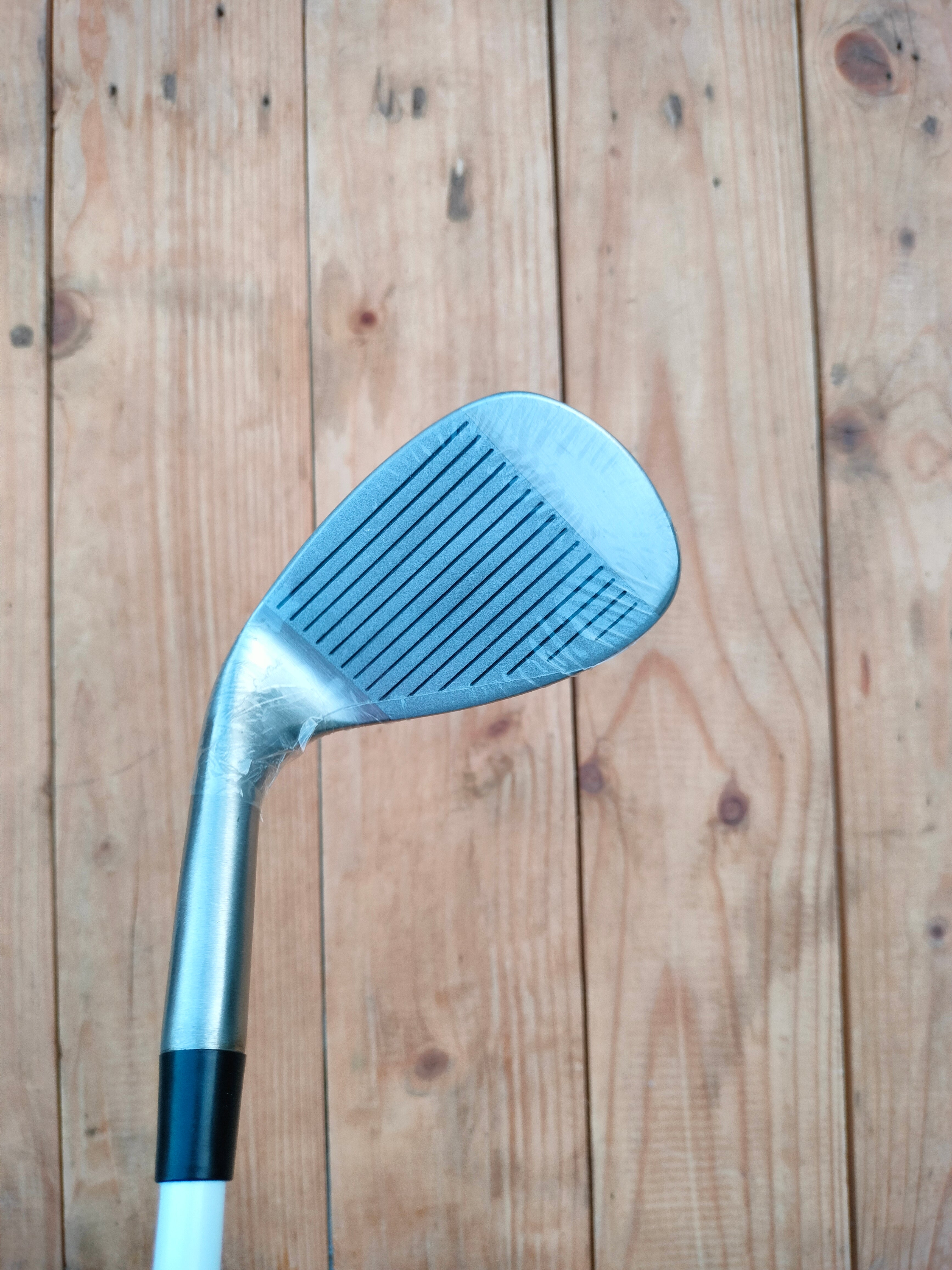 Professional Open Series 690 56° Sand Wedge - Graphite - Ladies