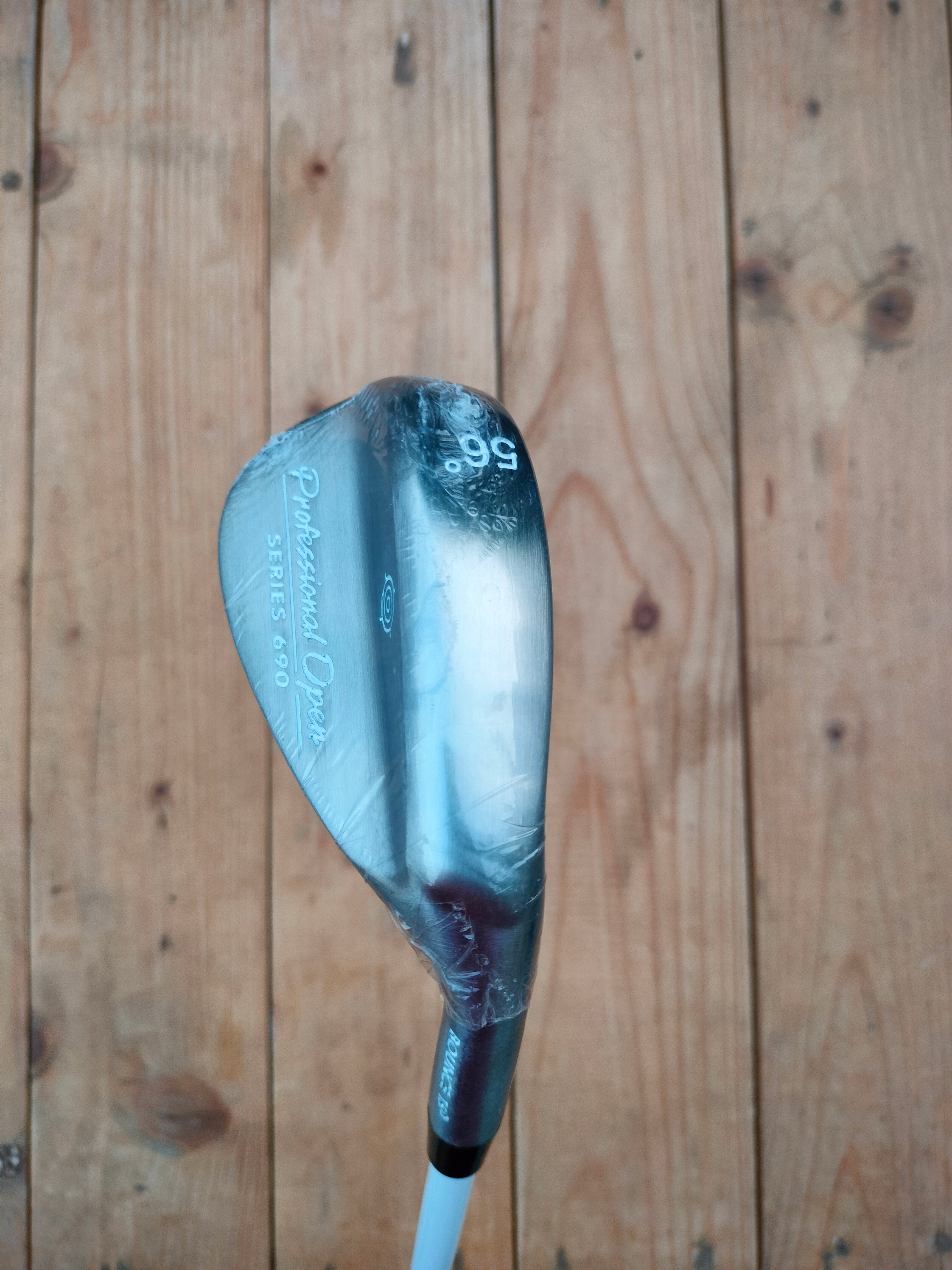 Professional Open Series 690 56° Sand Wedge - Graphite - Ladies