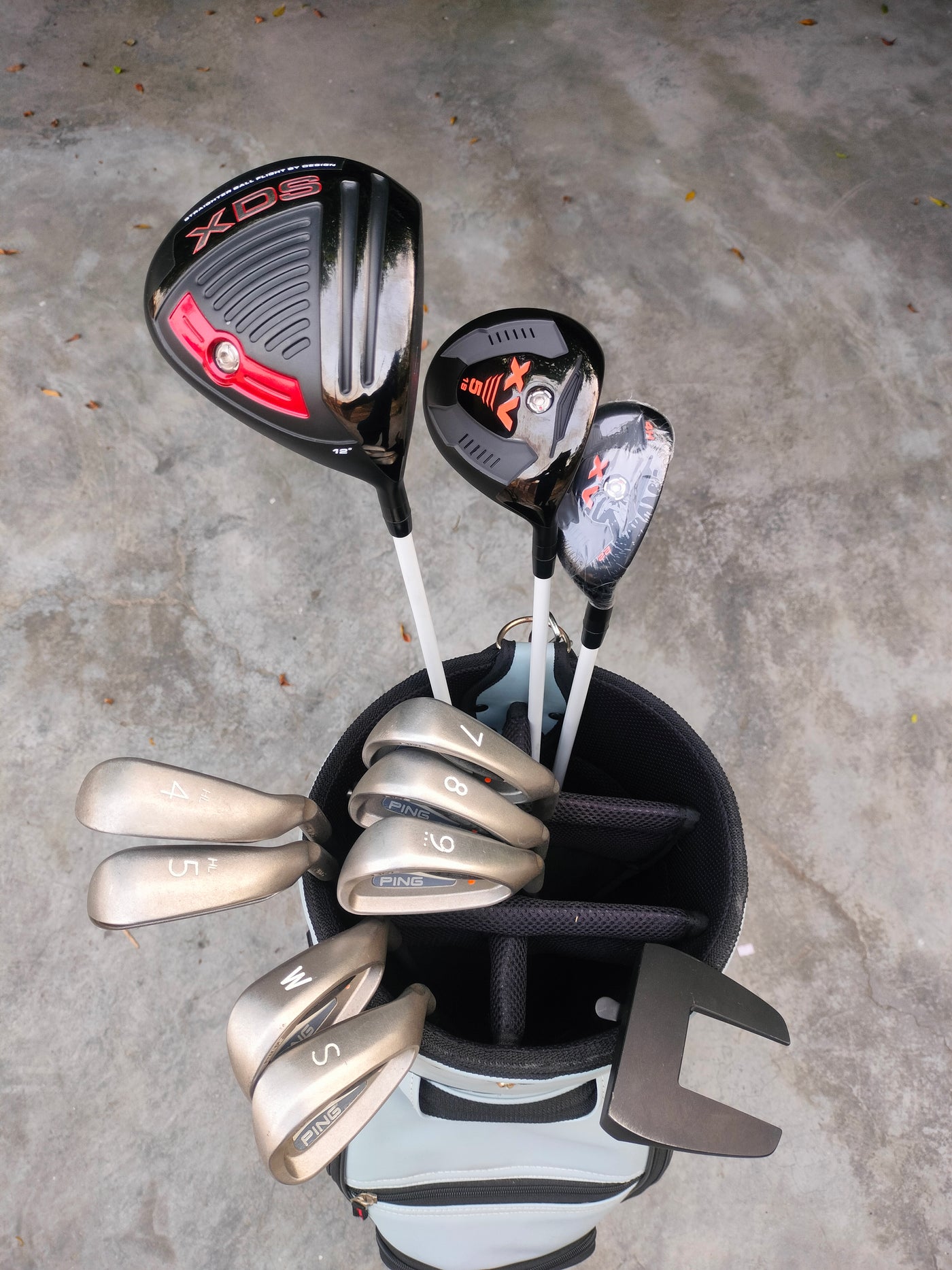 Ping Golf Assorted Ladies Full Set 11 Clubs Bag