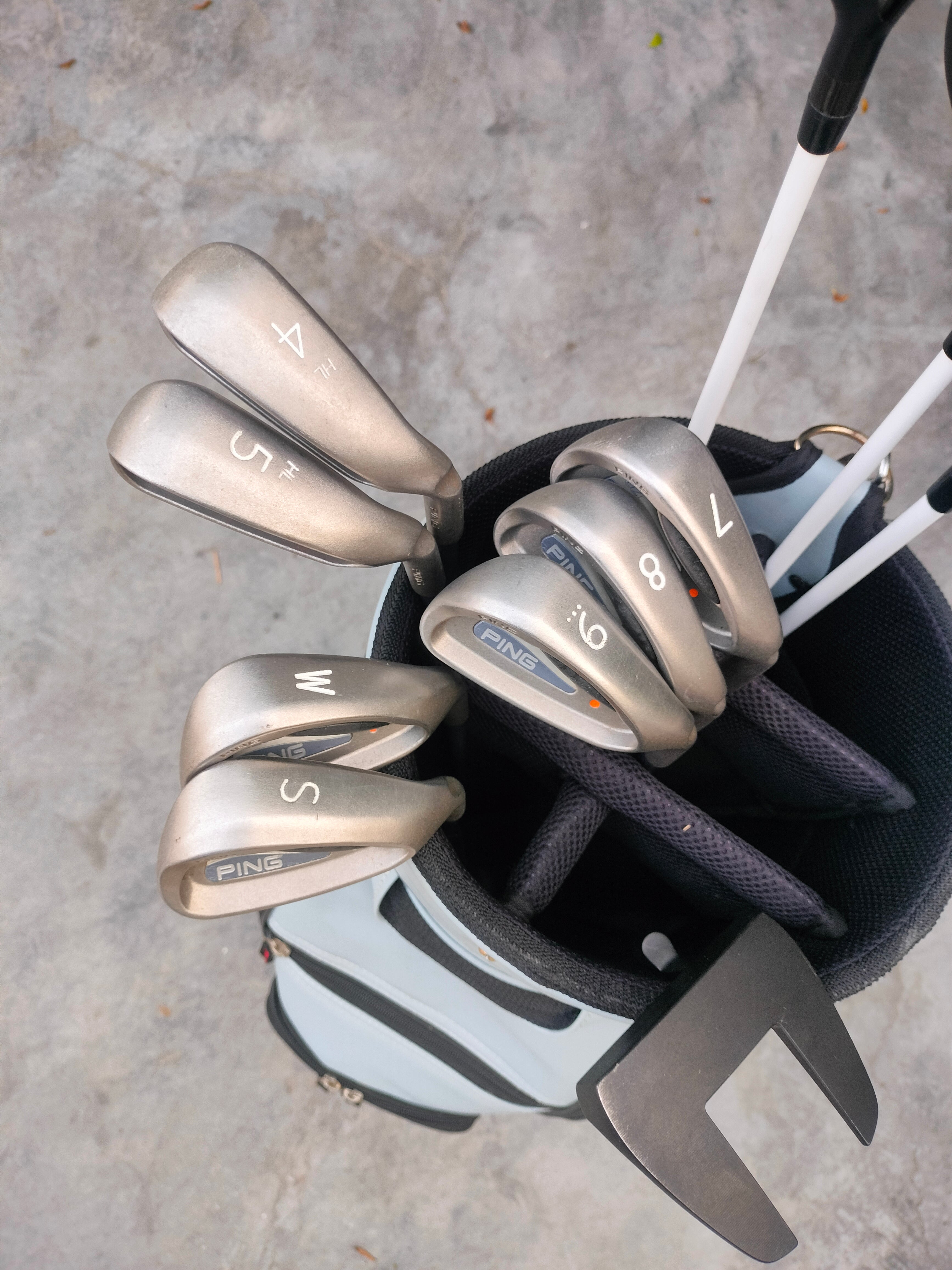 Ping Golf Assorted Ladies Full Set - 11 Clubs + Bag