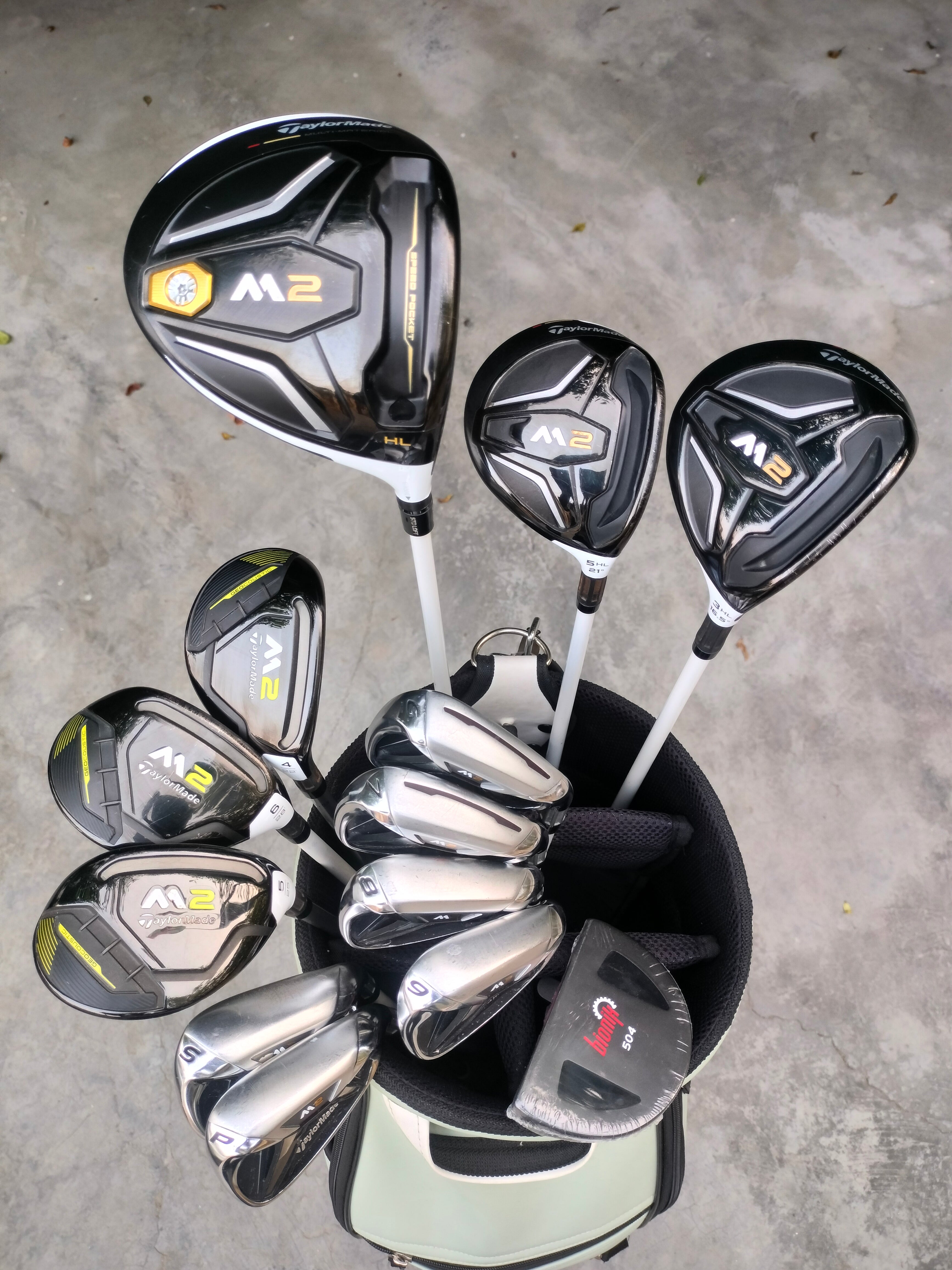 TaylorMade M2 Graphite Ladies Full Golf Set - 13 clubs + Bag