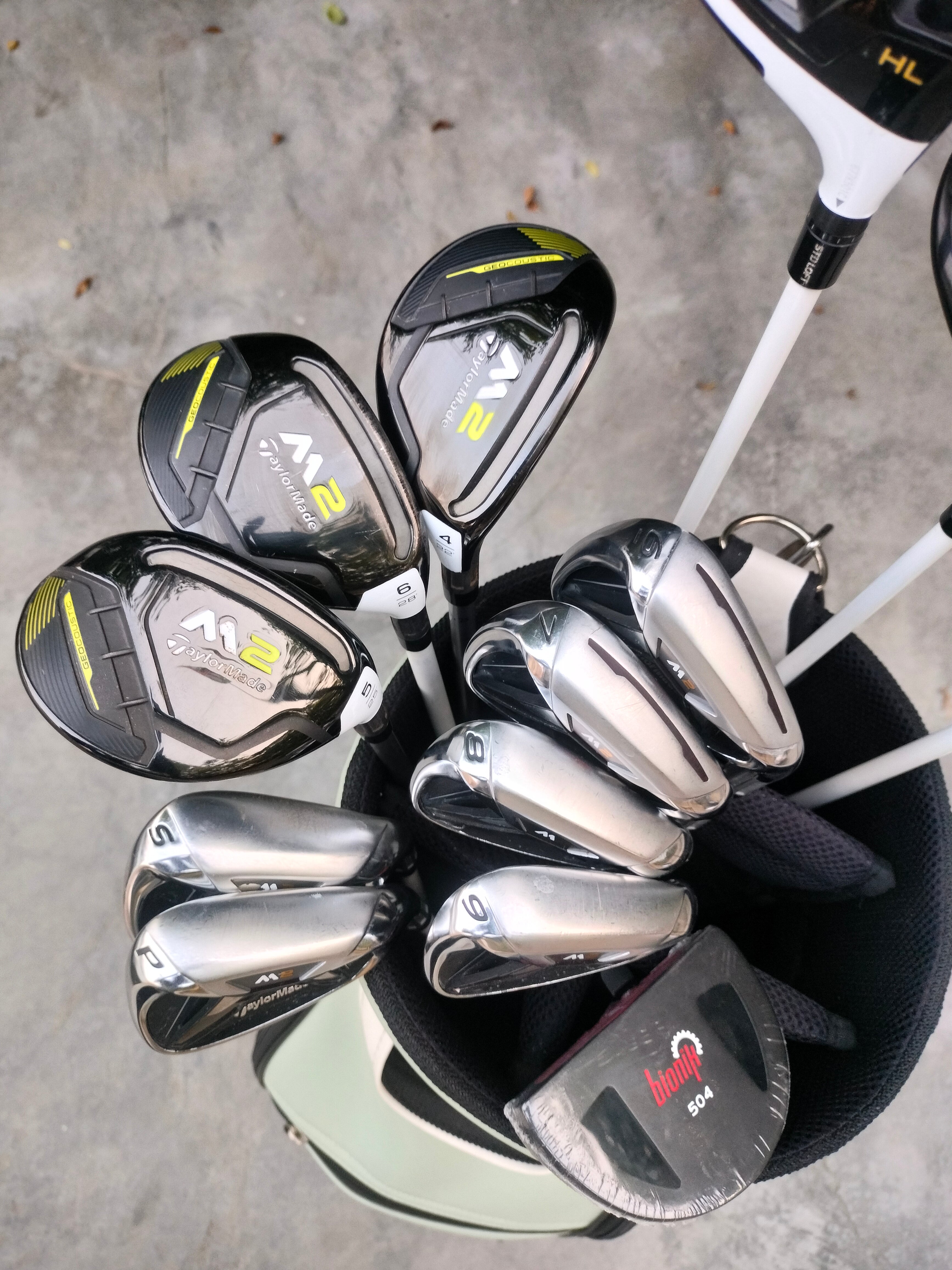 TaylorMade M2 Graphite Ladies Full Golf Set - 13 clubs + Bag