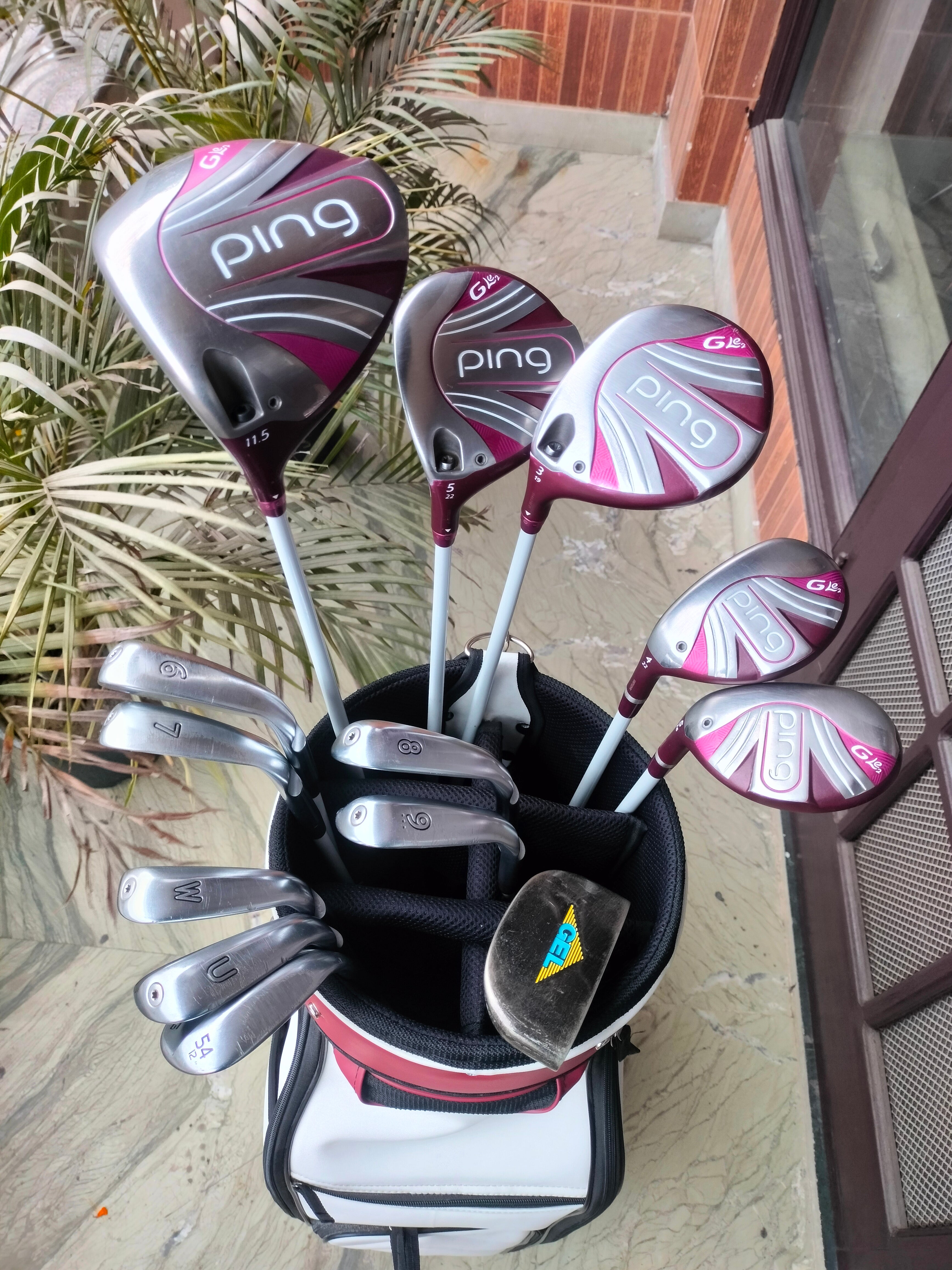Ping GLe2 Women's Golf Set - 13 clubs + Bag - Left Hand