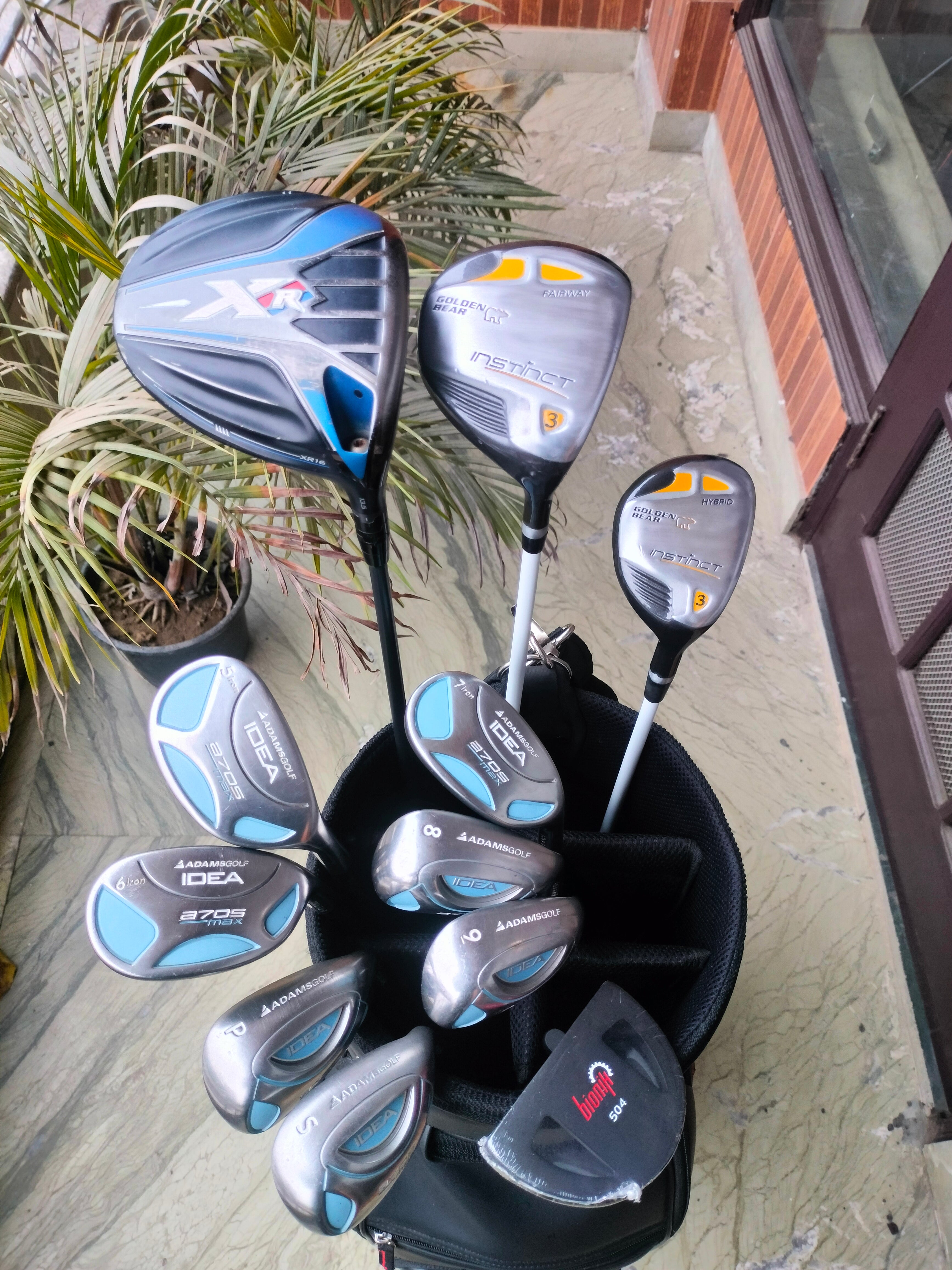 Adams Golf Assorted Graphite Ladies Full Golf Set - 11 clubs + Bag