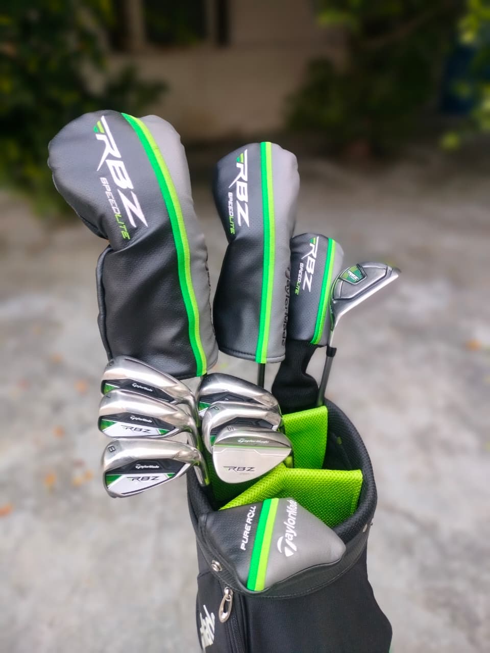 TaylorMade RBZ SpeedLite Men’s Graphite Golf Set - Regular Flex - 11 Clubs + Bag