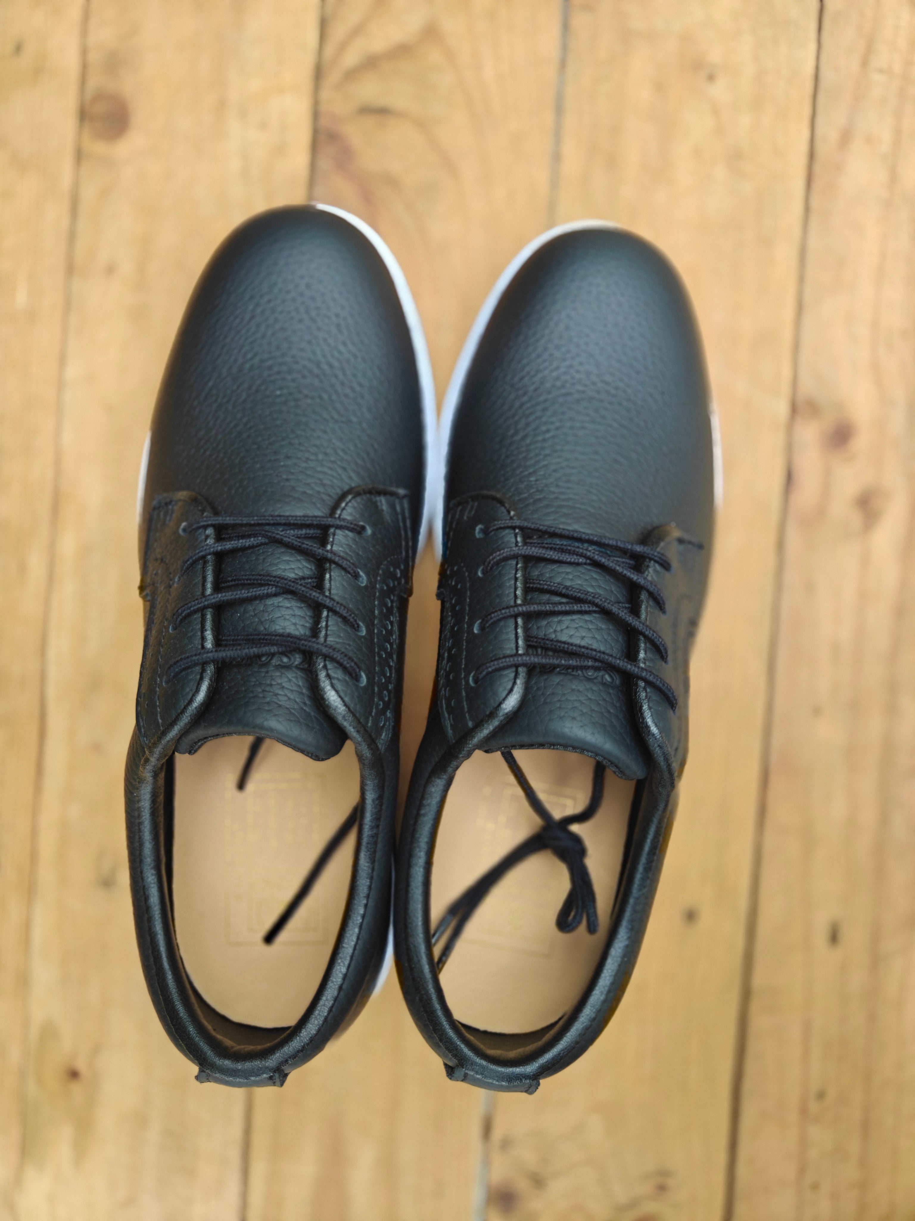 Classic Spikeless Golf Shoes - Black