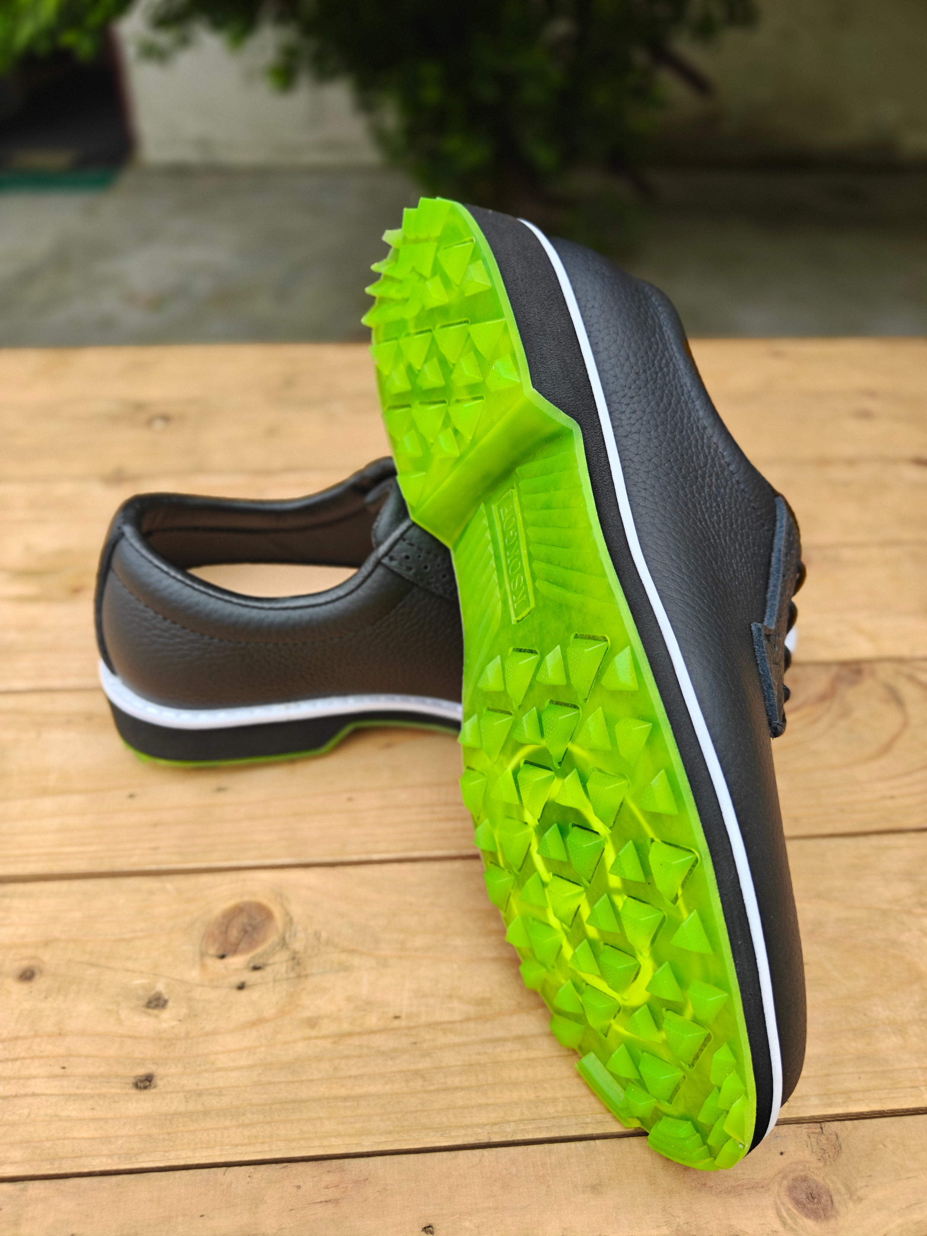 Classic Spikeless Golf Shoes - Black